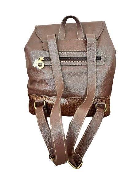 MOCHILA COM CORDÃO E BOTÃO
